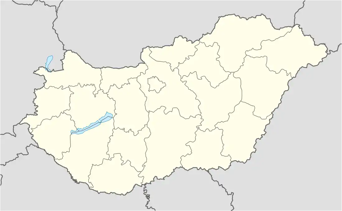 Kocs is located in Hungary